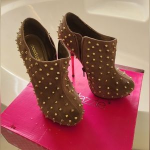 Shoedazzle Spiked Booties